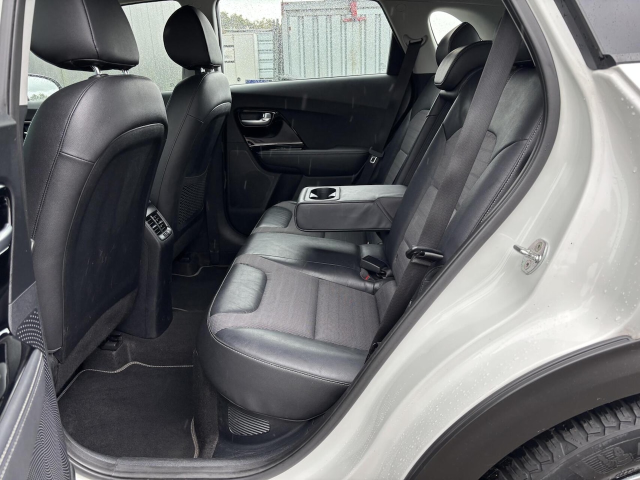 Kia Niro - 1.6 GDi Hybrid DynamicLine AppleCarPlay/ AndroidAuto/ Cruise Control/ Afneembare Trekhaak/