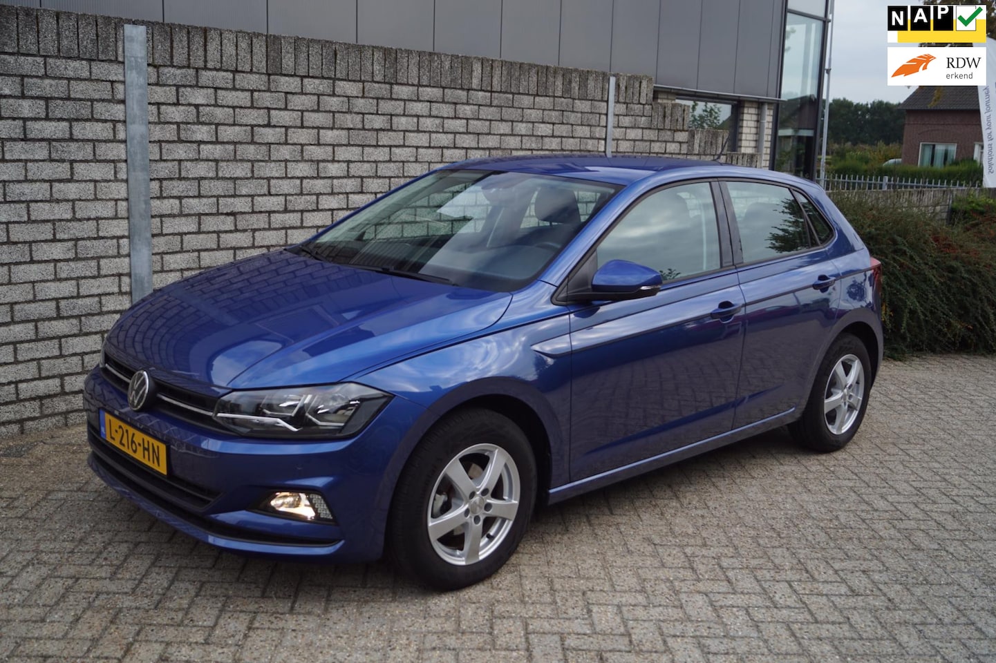 Volkswagen Polo - 1.0 TSI Comfortline Business 5 Deurs Navi Clima Adaptieve Cruise Apple Carplay 2x PDC DAB - AutoWereld.nl