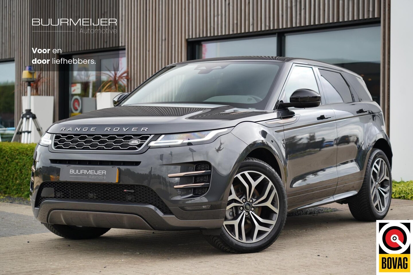 Land Rover Range Rover Evoque - 1.5 P300e AWD R-Dynamic HSE | Dealer onderhouden | Stoelverwarming | Apple CarPlay | Parke - AutoWereld.nl