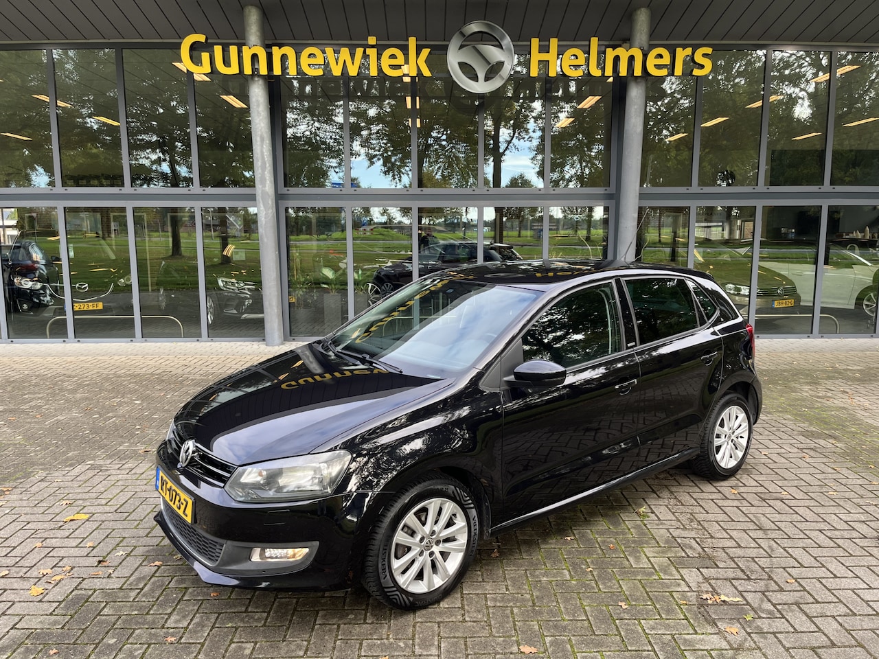 Volkswagen Polo - 1.4-16V Highline | ALL SEASON | CARPLAY | CLIMA | DAB | STOELVERW. - AutoWereld.nl