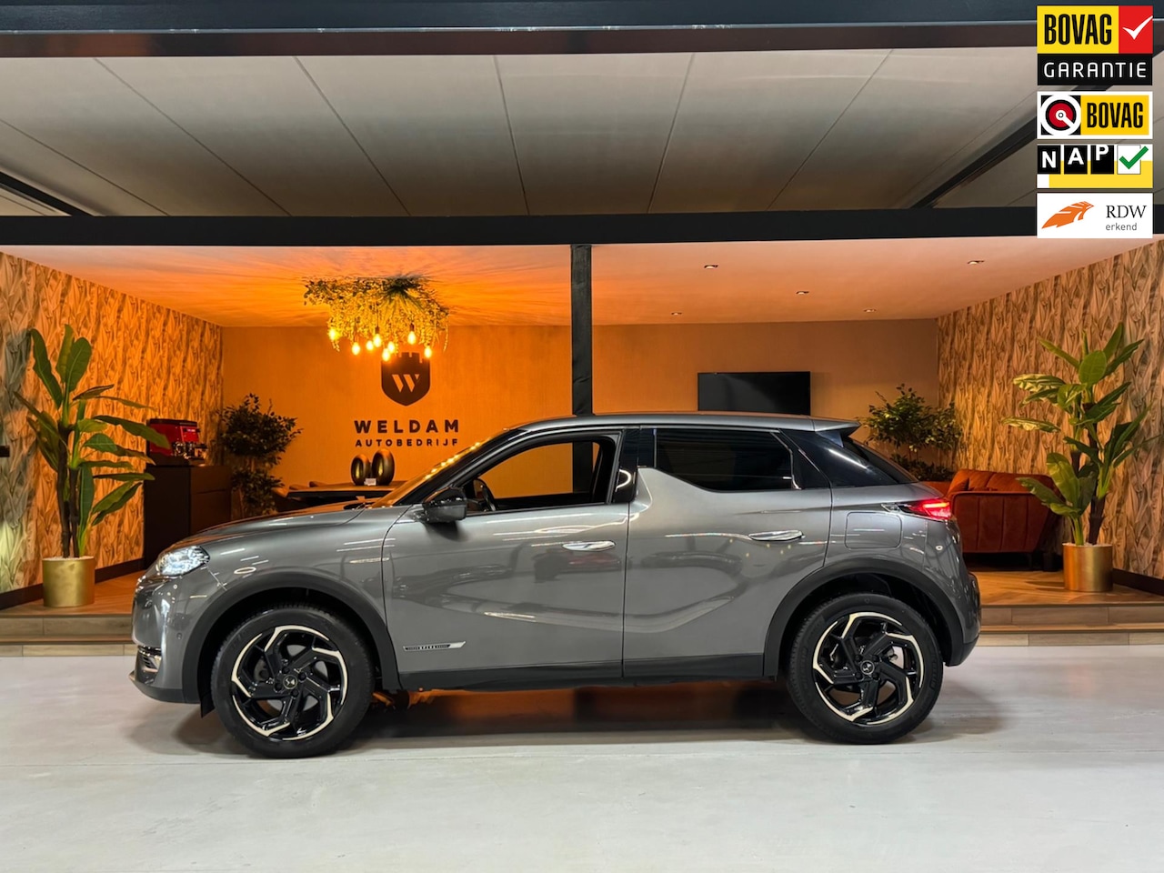 DS 3 Crossback - 1.2 PureTech Opera Garantie CarPlay 360 Camera Head-Up Leder ACC Clima Navi Led Dab Rijkla - AutoWereld.nl