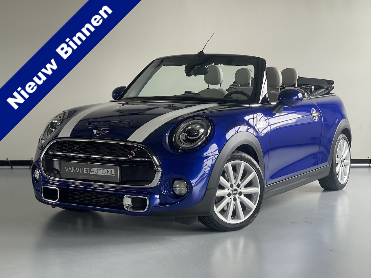 MINI Cabrio - Mini 2.0 Cooper S Chili 190 PK Automaat / Leder - AutoWereld.nl
