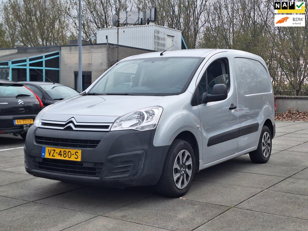 Citroën Berlingo - €3850,- ex btw. 1.6 BlueHDI 75 Comfort E6 - AutoWereld.nl