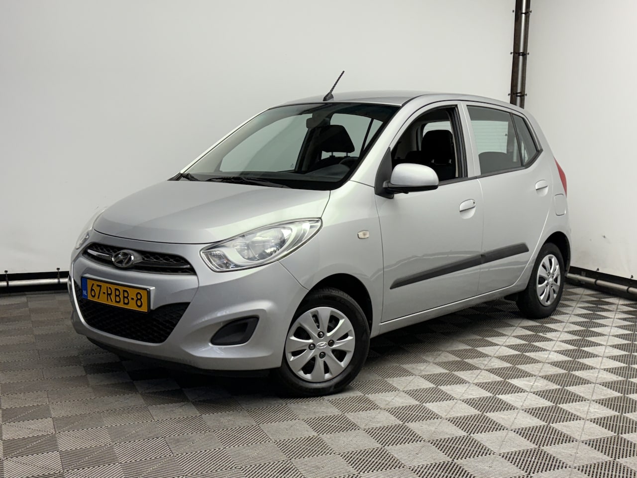 Hyundai i10 - 1.1 i-Drive Cool 5-drs Airco Elek. Pakket 1e Eigenaar - AutoWereld.nl