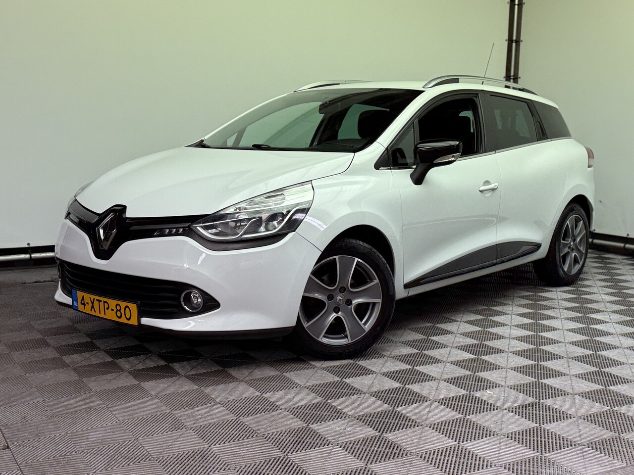 Renault Clio Estate - 0.9 TCe Night&Day Airco Navi Trekhaak NL Auto - AutoWereld.nl