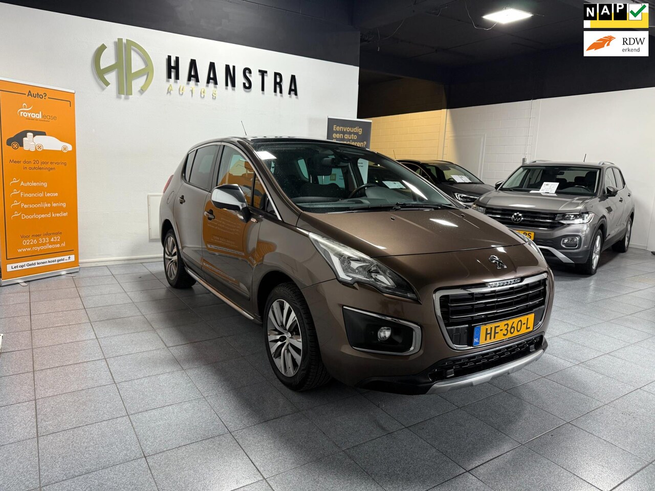 Peugeot 3008 - 1.2 PureTech Style Navi-Camera Pano-dak NL AUTO! NAP - AutoWereld.nl