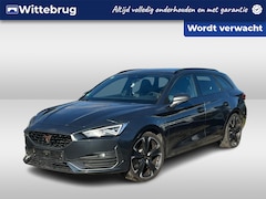 CUPRA Leon Sportstourer - 1.4 e-Hybrid 245pk Performance DSG Automaat / Navigatie / LM 19 inch / Full Link APP / Par