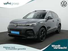 Volkswagen Tiguan - 1.5 eHybrid 204 pk DSG R-Line Edition | Panoramadak | Trekhaak | Adaptive Cruise | Side As