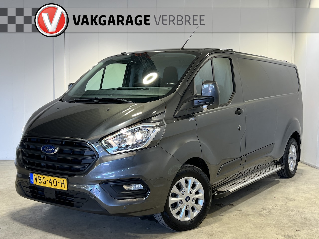 Ford Transit Custom - 300 2.0 TDCI L2H1 Limited | Lichtmetalen 16" | Parkeersensoren Voor en Achter | Cruise Con - AutoWereld.nl