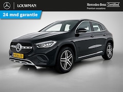 Mercedes-Benz GLA-Klasse - 200 Automaat Luxury Line | Trekhaak | Parkeer Pakket | Stoelverwarming | Spiegel pakket |