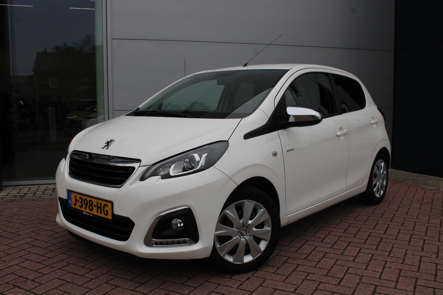 Peugeot 108 - 1.0 e-VTi Style 5-drs Airco snelheidsregelaar 65.739km dealer onderhouden - AutoWereld.nl