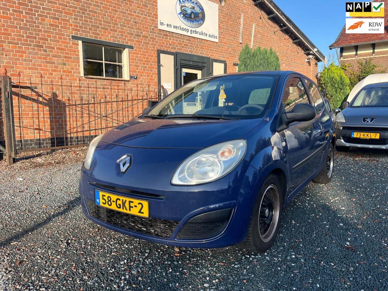 Renault Twingo - 1.2 Acces 1.2 Acces ( Inruilkoopje ) - AutoWereld.nl