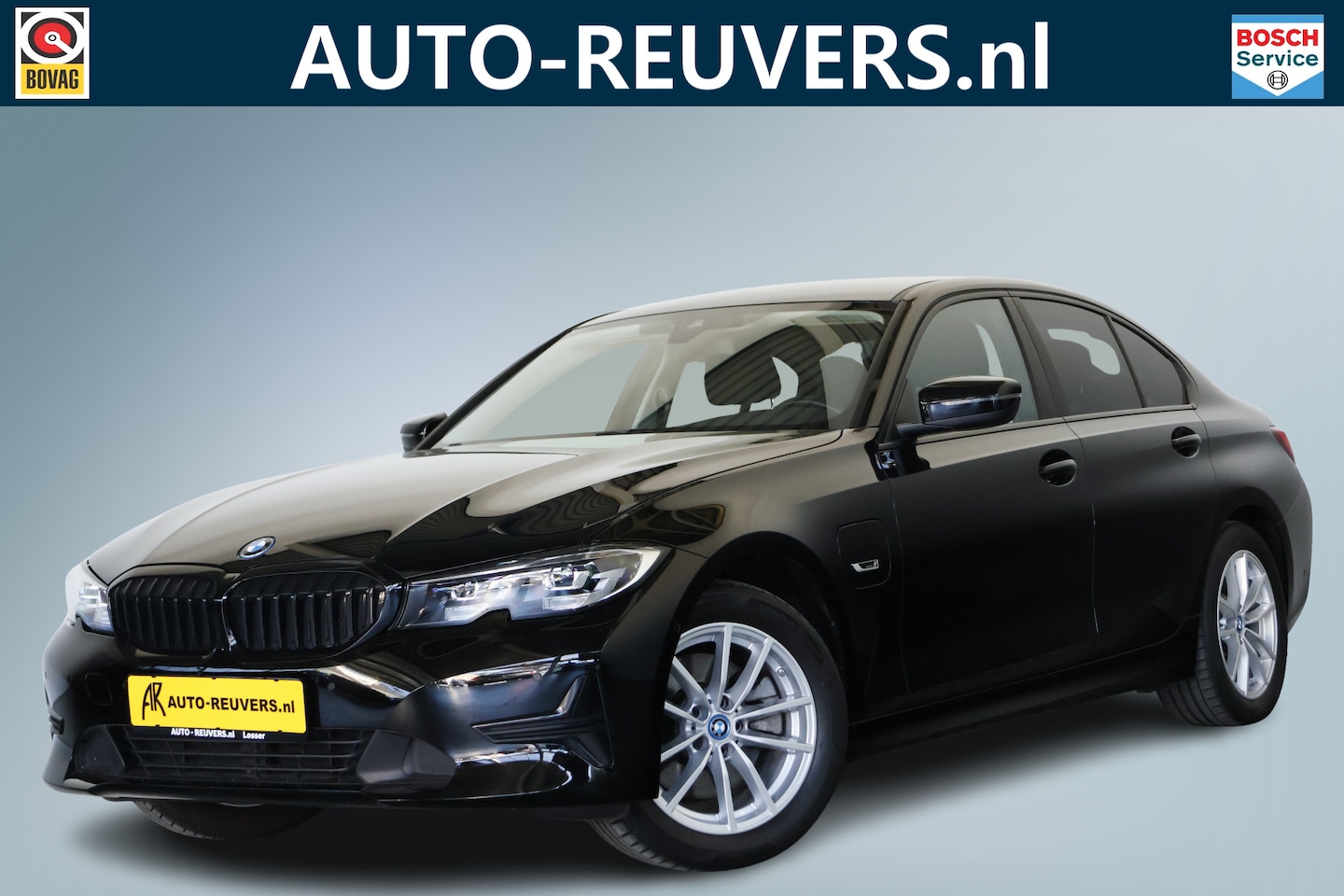 BMW 3-serie - 320e / LED / Navi / CarPlay / Cam / Clima - AutoWereld.nl
