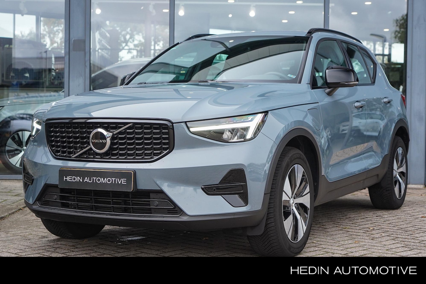 Volvo XC40 - 1.5 T4 Plug-in hybrid Plus Dark | Stuur & Stoelverwarming | Pilot Assist | Elektrische Ach - AutoWereld.nl