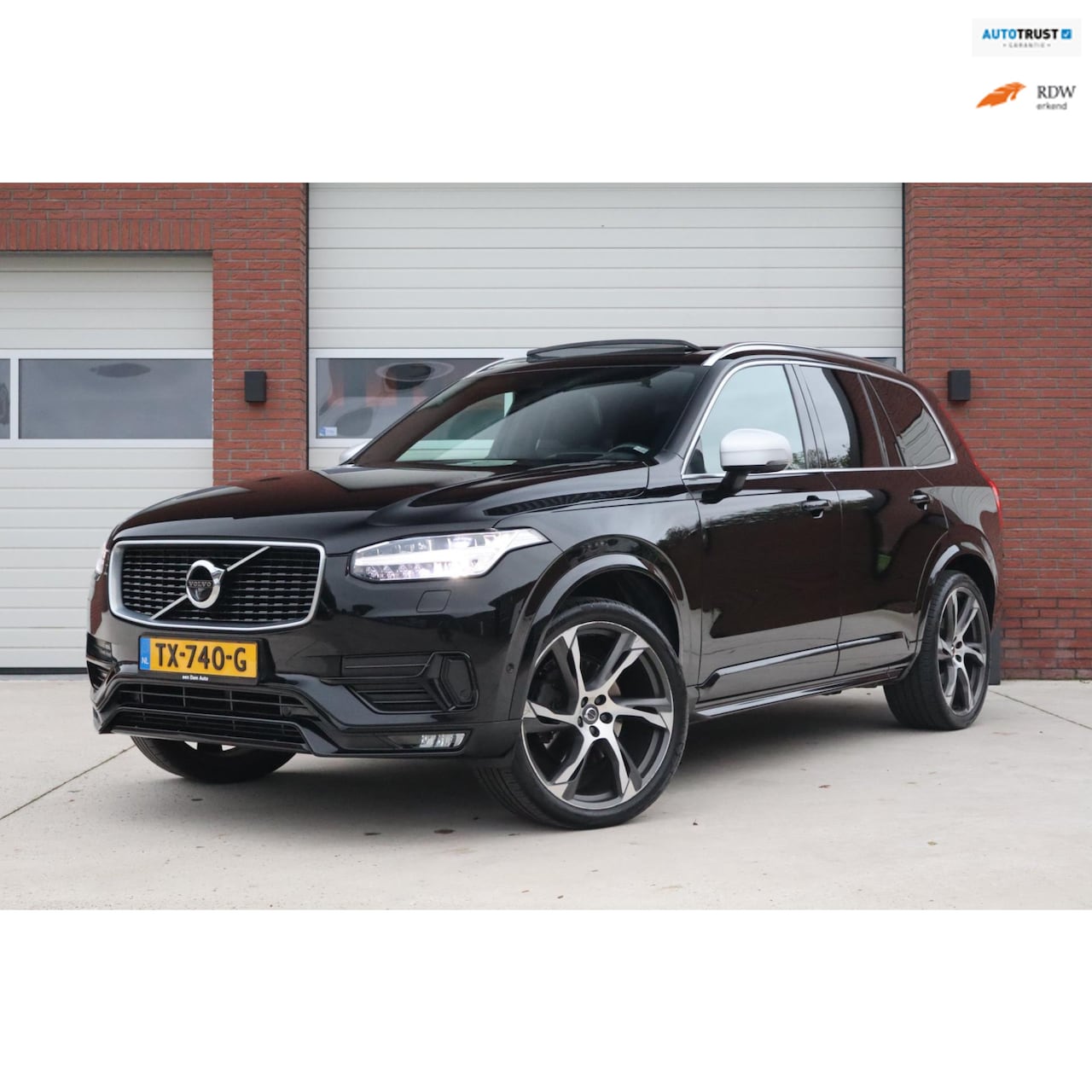 Volvo XC90 - 2.0 D5 AWD Inscription R-Design 7 persoons - Bowers & Wilkins - 360 camera - Panoramadak - - AutoWereld.nl