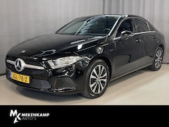Mercedes-Benz A-klasse - 250 e 17"/Stoelverwarming/PDC v+a/Apple Carplay & Android Auto/DAB/Navigatie/Climate