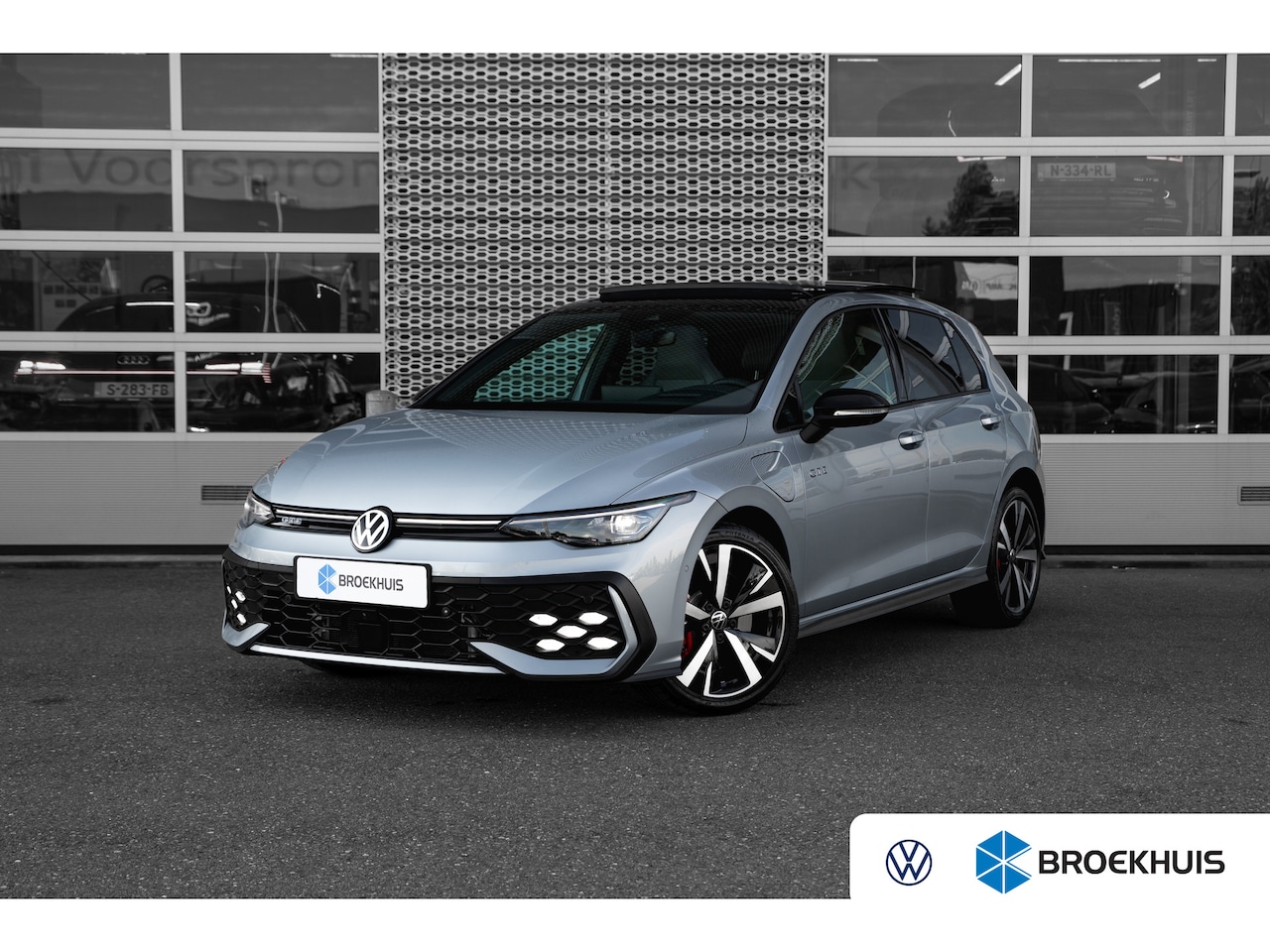 Volkswagen Golf - GTE 1.5 eHybrid 200 kW / 272 PK | Panorama Dak - AutoWereld.nl