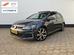 Volkswagen Golf - 1.4TSI GTE l PANODAK l VIRTUAL l ACC l 19'' BOMVOL