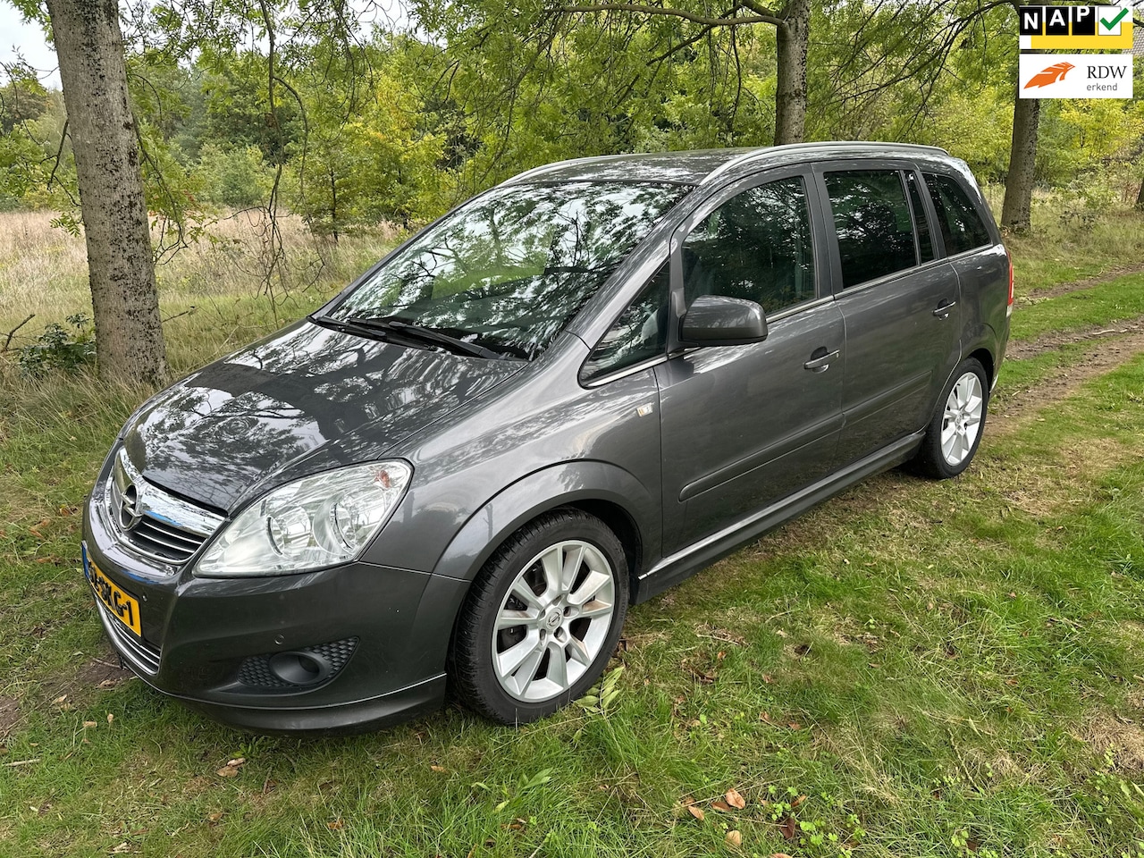 Opel Zafira - 1.8 Cosmo Nieuwe distributie 7 persoons APK 06-02-26 - AutoWereld.nl