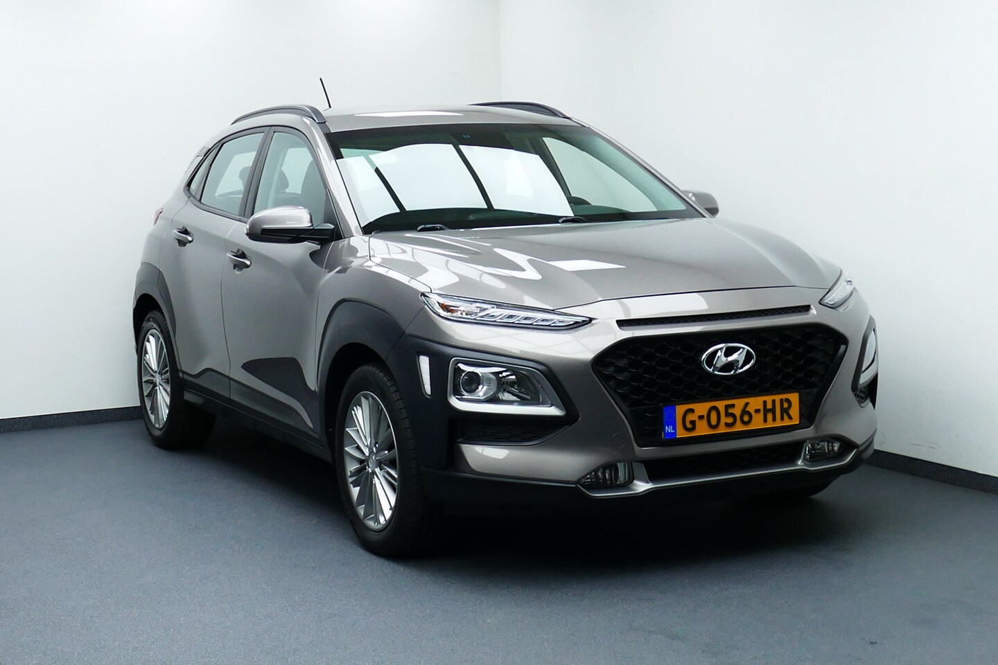 Hyundai Kona - 1.0T Fashion. Carplay/Android Navi, Camera, Clima, Cruise, Haak 1200kg - AutoWereld.nl