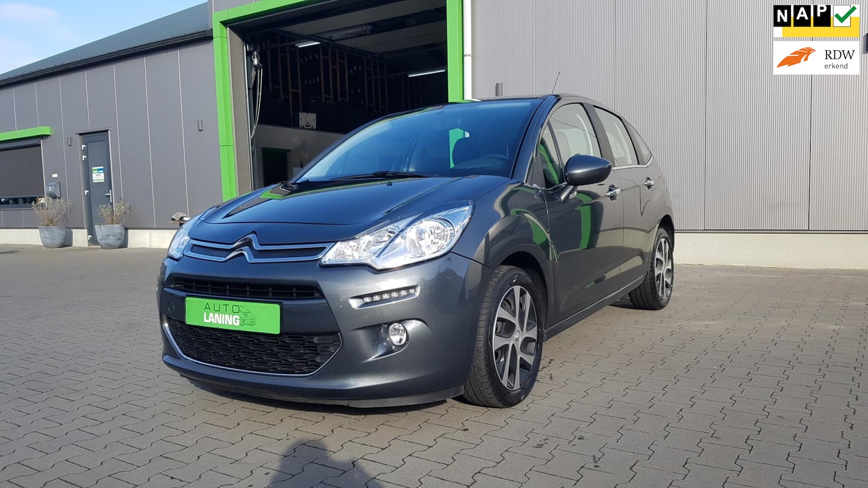 Citroën C3 - 1.2 PureTech Selection 1e eigenaar !! Zeer lage KM stand Dealer onderhouden Climate Cruise - AutoWereld.nl