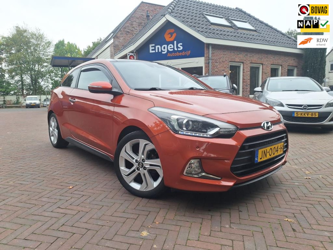 Hyundai i20 Coupé - 1.2 HP i-Drive 1.2 HP i-Drive - AutoWereld.nl