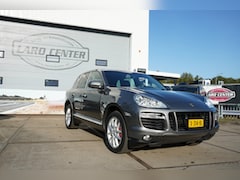 Porsche Cayenne - 4.8 Turbo