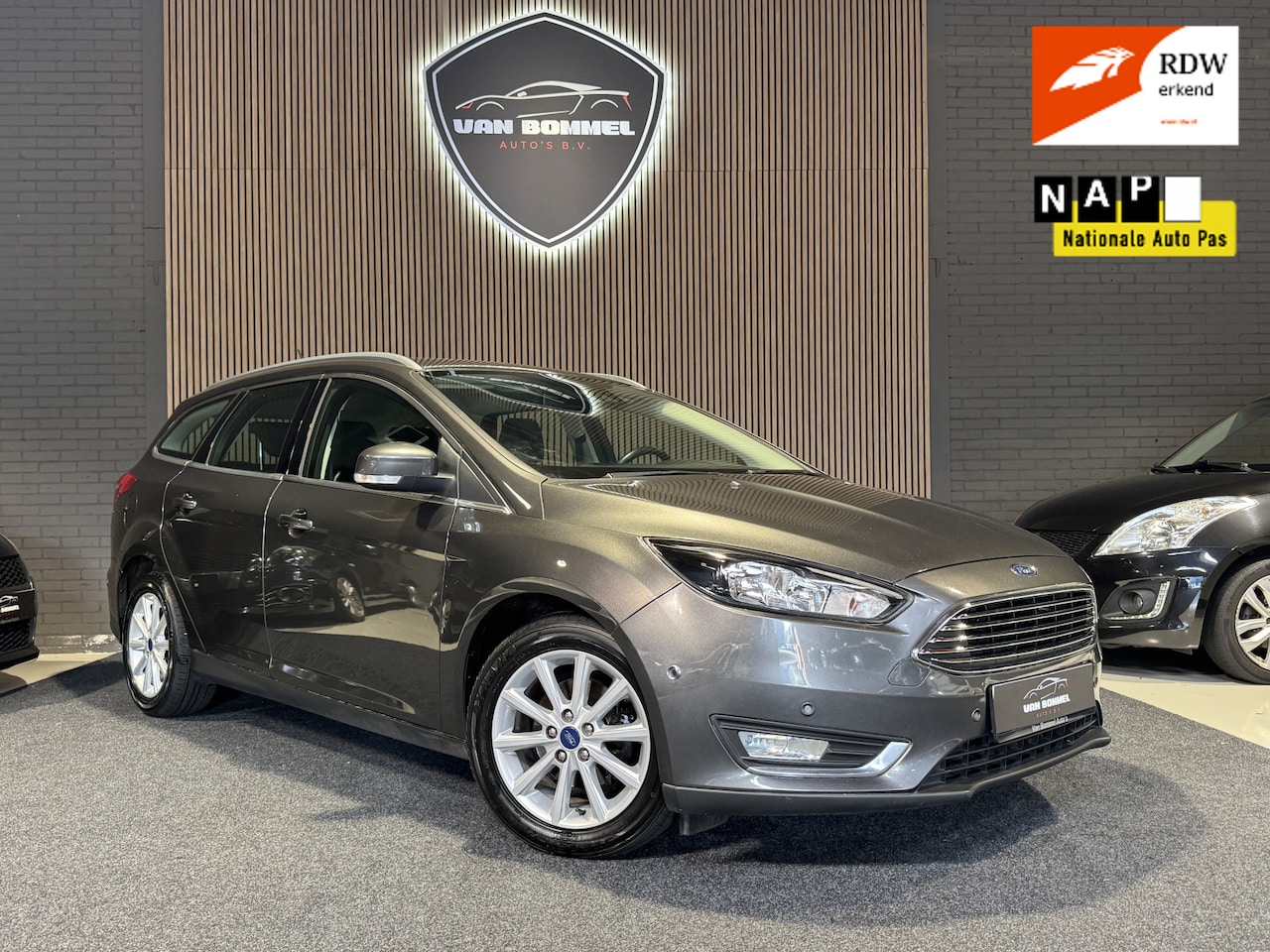 Ford Focus Wagon - 1.0 125PK EcoBoost Titanium Business ClimaC.CruiseC.Navi.Pdc.LMV!!! - AutoWereld.nl