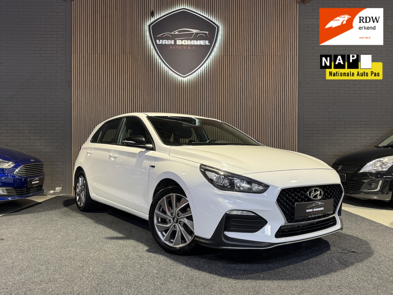 Hyundai i30 - 1.0 T-GDI N-Line Premium Navi.ClimaC.CruiseC.Cam.Key entr.Pdc.LMV!!!! - AutoWereld.nl