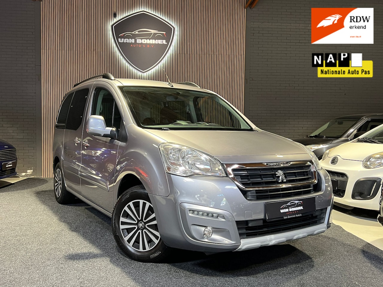 Peugeot Partner Tepee - 1.2 PureTech Allure Navi.Airco.Cruisec.Pdc.Led.LMV!!! - AutoWereld.nl