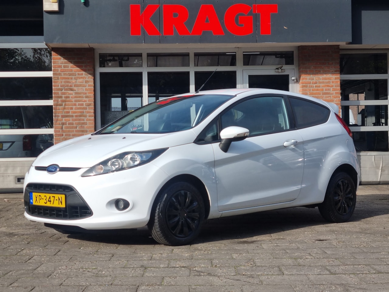 Ford Fiesta - Trend 1.25 82 pk - APK 10-2026 - Navi - Spoiler - riem vv - zuinig! - AutoWereld.nl