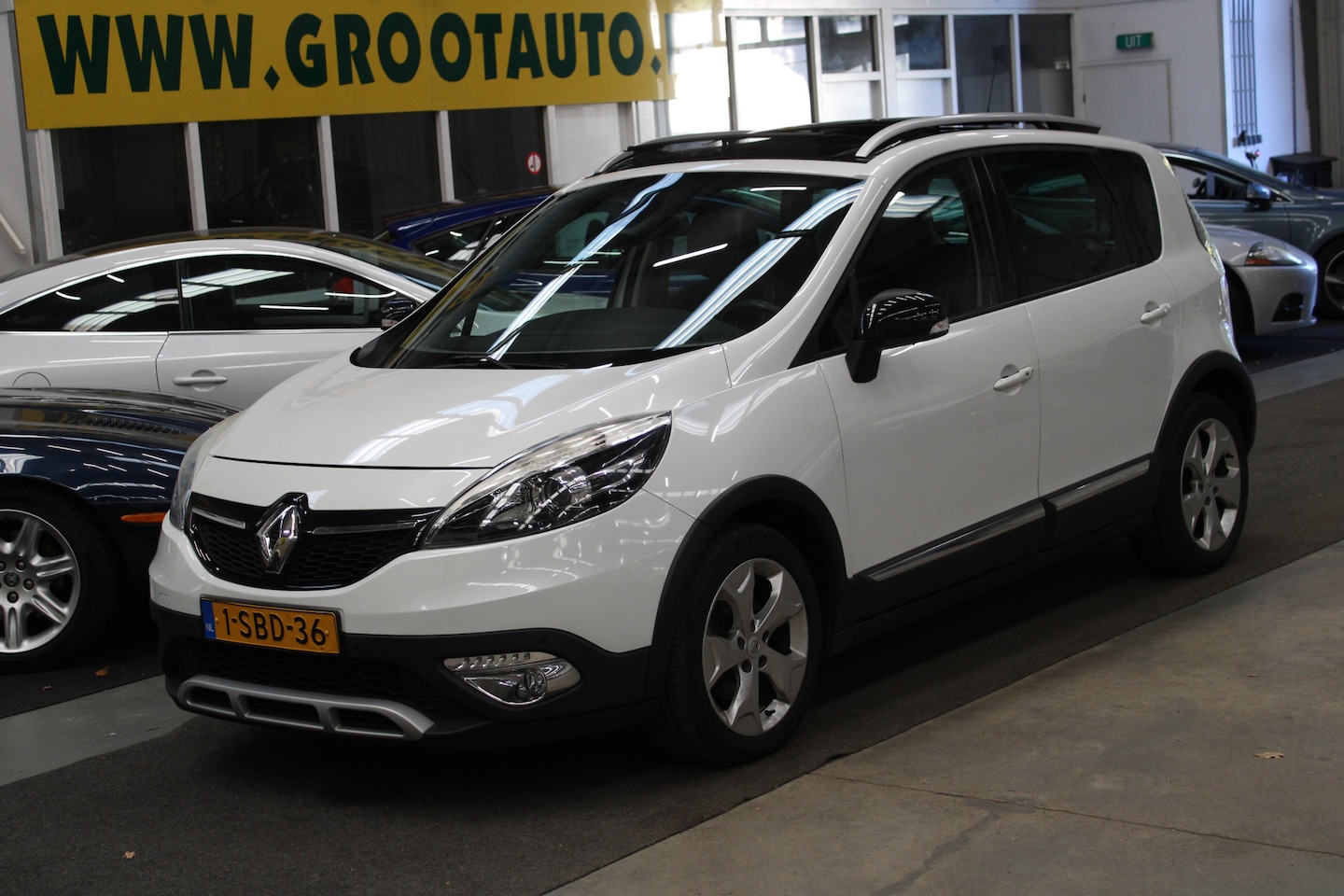 Renault Scénic Xmod - 1.2 TCe Bose Airco, Cruise Control, Trekhaak, Stuurbekrachtiging - AutoWereld.nl
