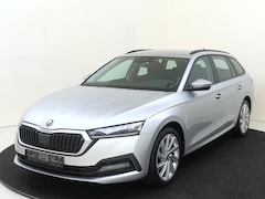 Skoda Octavia Combi - 1.4 TSI iV PHEV Business Edition | Parkeersensoren achter | Adaptieve cruise control | Sto