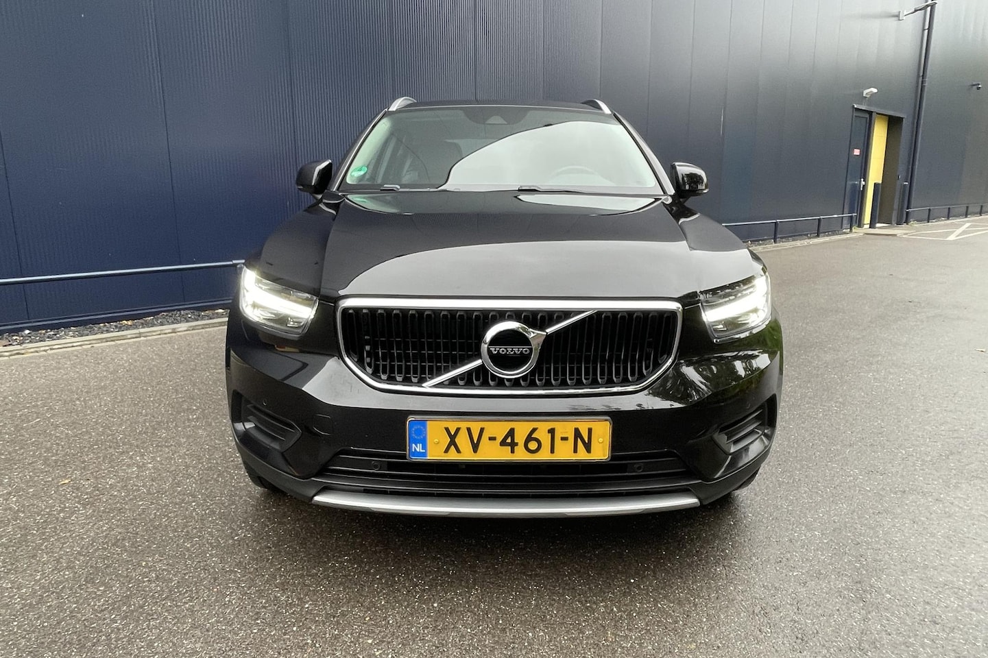 Volvo XC40 - 2.0 T4 Momentum 2.0 T4 Momentum - AutoWereld.nl