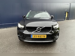 Volvo XC40 - 2.0 T4 Momentum