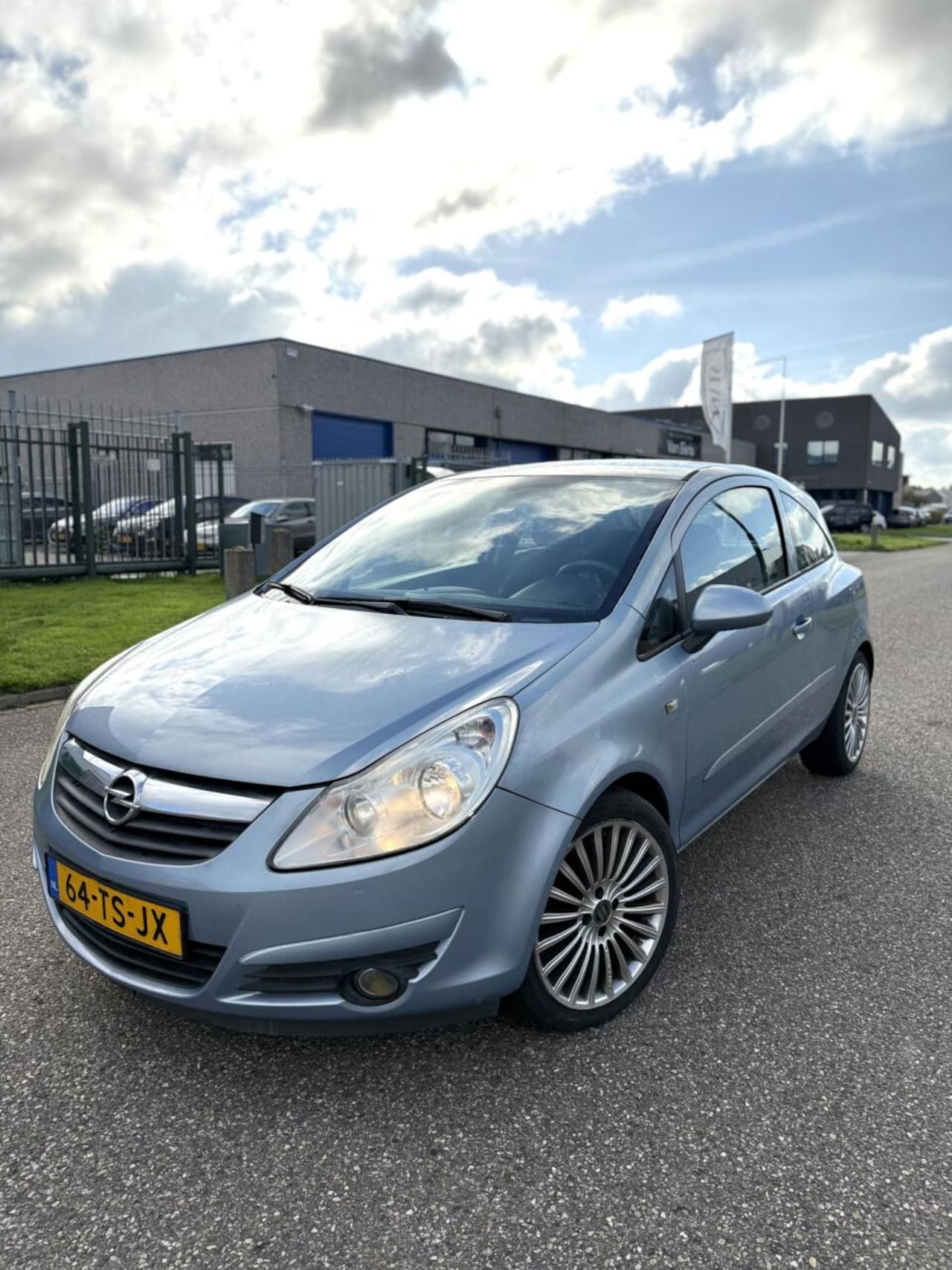 Opel Corsa - 1.2-16V Stuur/stoelverwarming Nieuwe APK Velgen - AutoWereld.nl