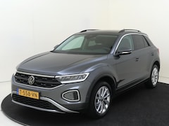Volkswagen T-Roc - 1.5 TSI Life Business | Parkeerassistent | Achteruitrijcamera | Adaptieve cruise control |