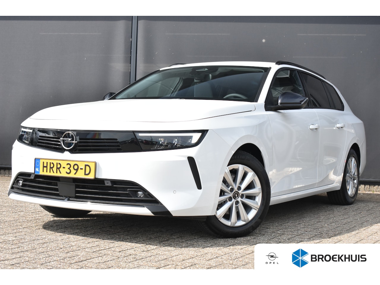 Opel Astra Sports Tourer - 1.2 Turbo Business Edition 110pk DEMO-DEAL! | Navigatie | Achteruitrijcamera | Stuur/Stoel - AutoWereld.nl
