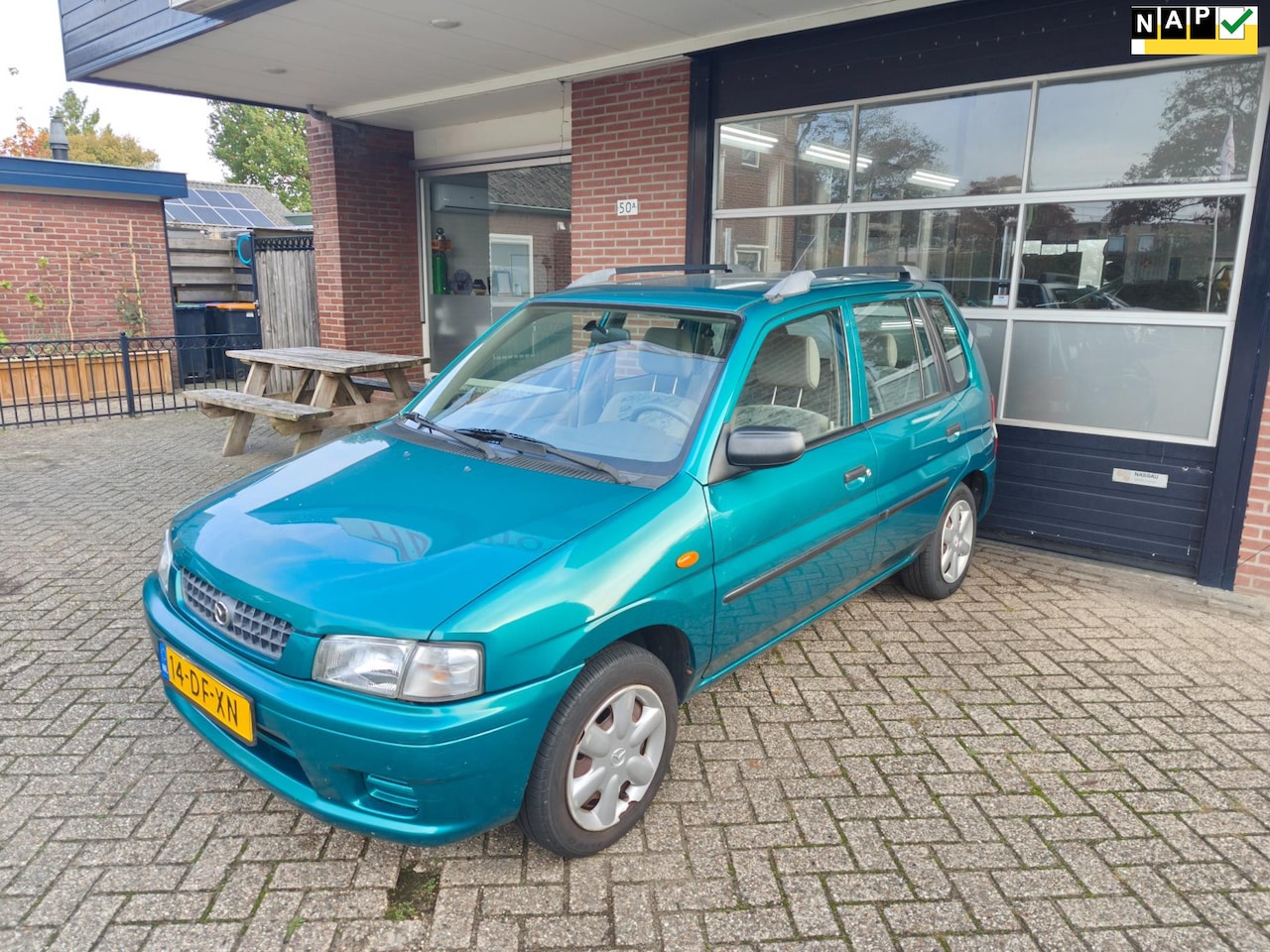 Mazda Demio - 1.3 GLX 1.3 GLX, Ruime APK, Nette Auto! lage kms, NAP - AutoWereld.nl