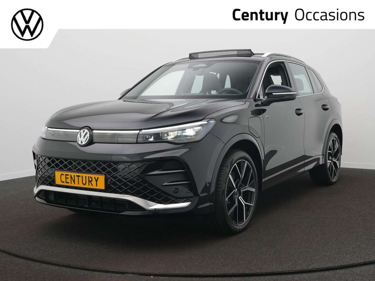 Volkswagen Tiguan - 1.5 eHybrid R-Line Edition | Massage | Panodak | IQ-Light | Elek. Klep - AutoWereld.nl