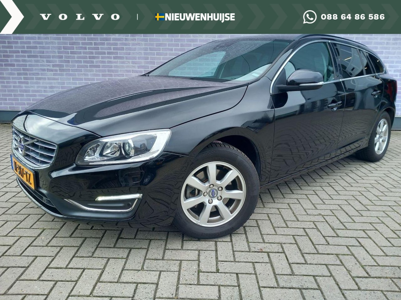 Volvo V60 - 1.5 T3 Momentum 1.5 T3 Momentum - AutoWereld.nl