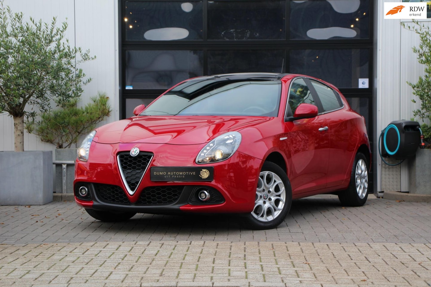 Alfa Romeo Giulietta - 1.4 Turbo MultiAir Super - PANORAMA DAK - NAVI - STOEL VERW - UCONNECT - D.RIEM + W.P V.V. - AutoWereld.nl