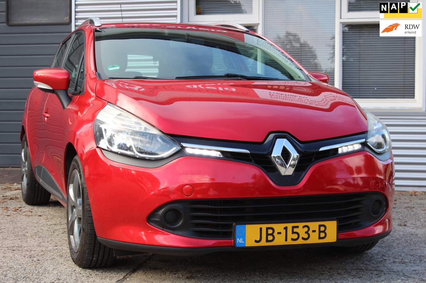 Renault Clio Estate - 0.9 TCe Night&Day 5-deurs, navigatie, airco, cruise-control, 86dkm! nap, nl auto, boekjes, - AutoWereld.nl