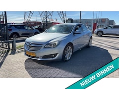Opel Insignia - 1.4 Turbo 140pk 5-deurs 143.000km Clima Navi LED PDC