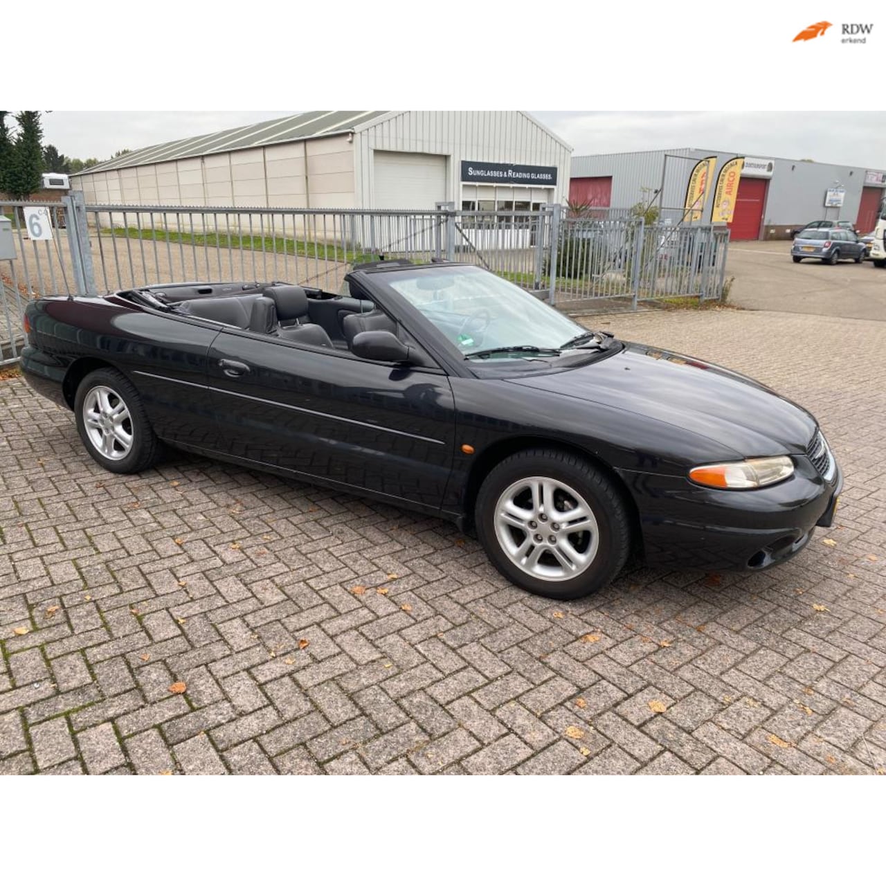 Chrysler Stratus - Cabriolet 2.5i V6 LX Convertible Automaat 140000 km org Topstaat Full options Nwe apk elek - AutoWereld.nl
