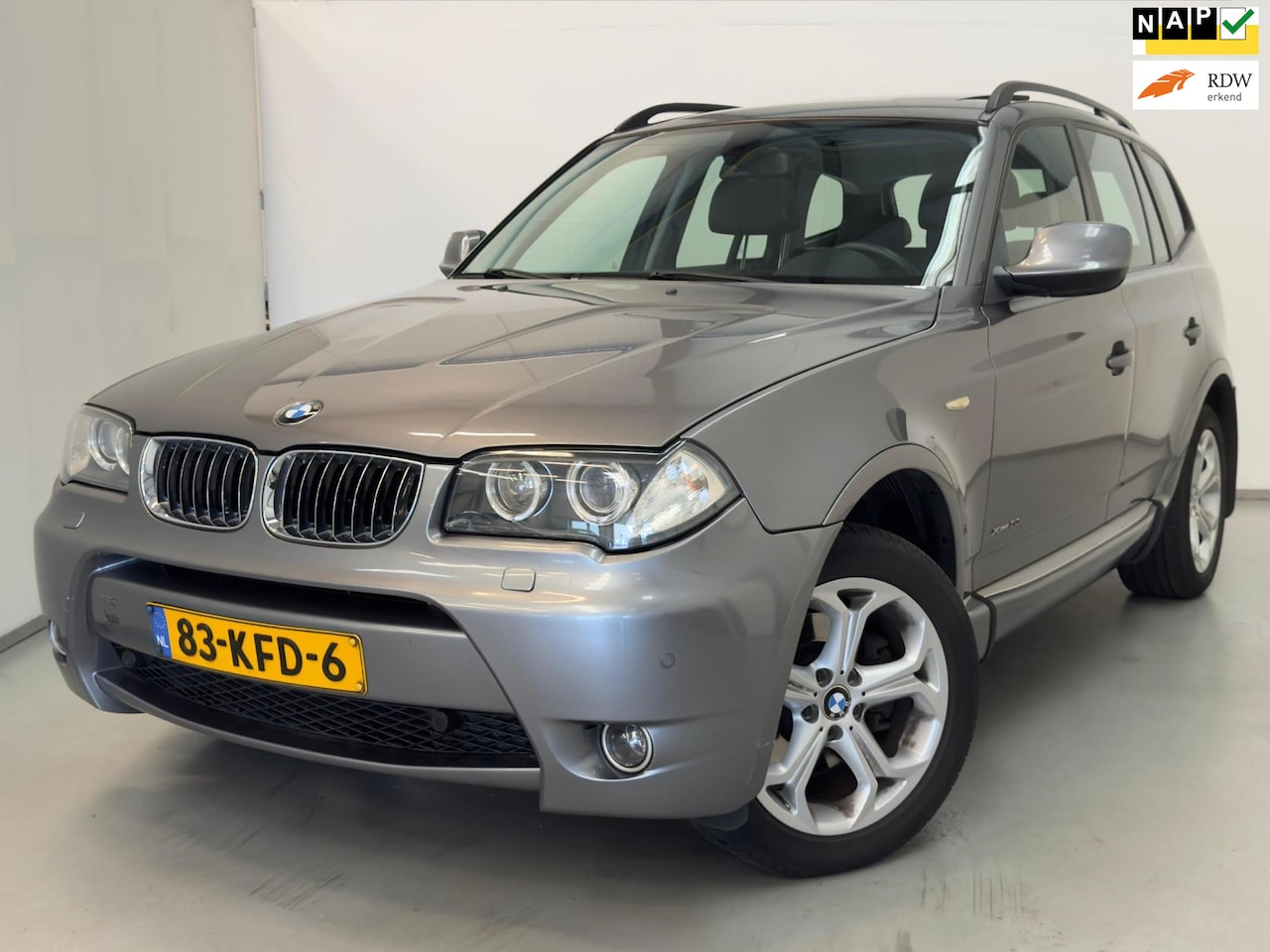 BMW X3 - 2.0i / M Pakket / Pano / NL-auto / Youngtimer / Leder - AutoWereld.nl