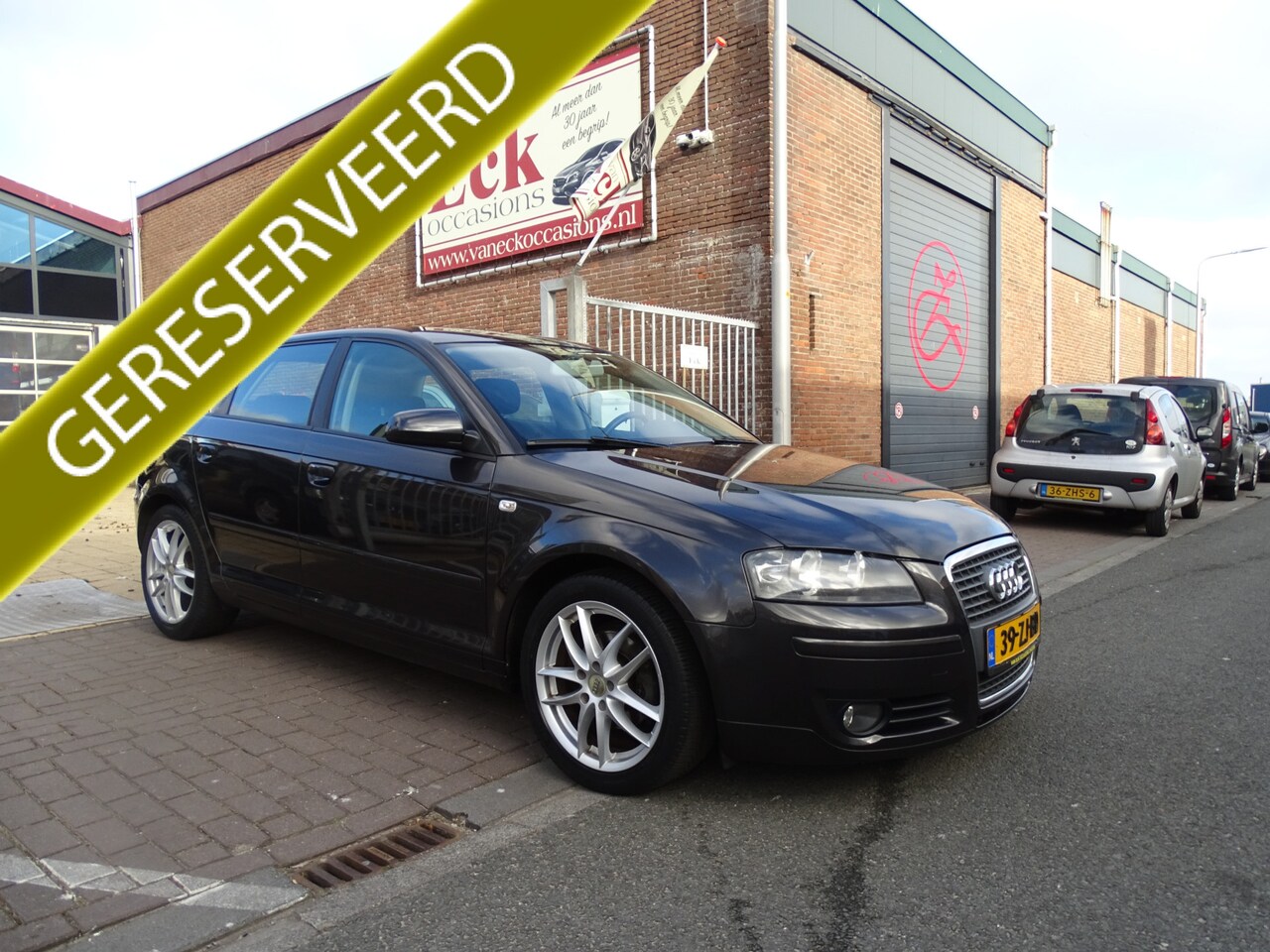 Audi A3 Sportback - 1.6 Attraction Pro Line Business 1.6 Attraction Pro Line Business - AutoWereld.nl