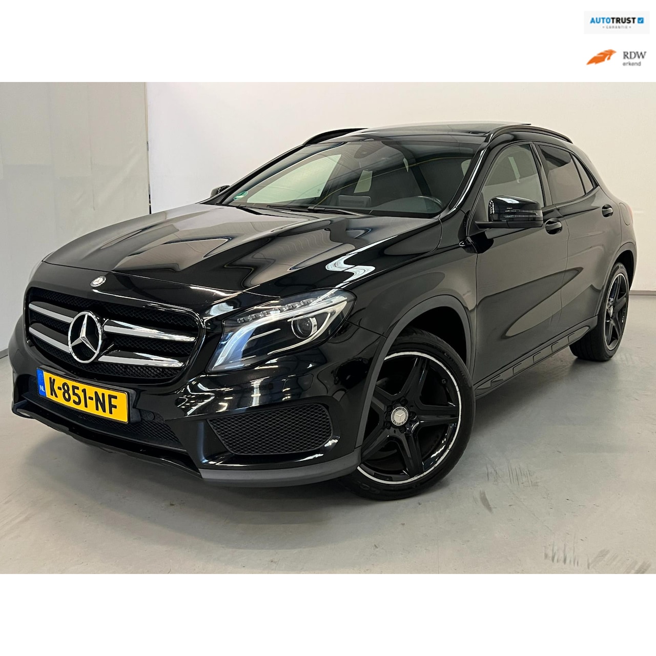 Mercedes-Benz GLA-Klasse - 200d / AMG / Pano / Sfeerverlichting - AutoWereld.nl