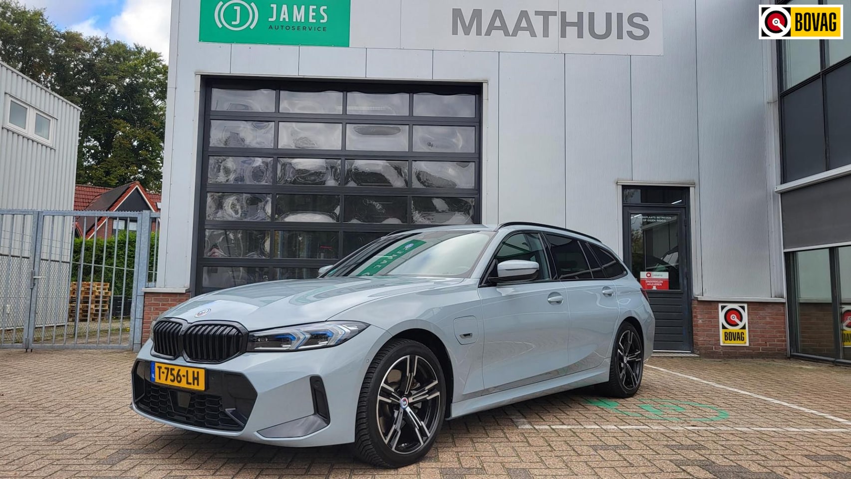 BMW 3-serie Touring - 330e M-sport - AutoWereld.nl
