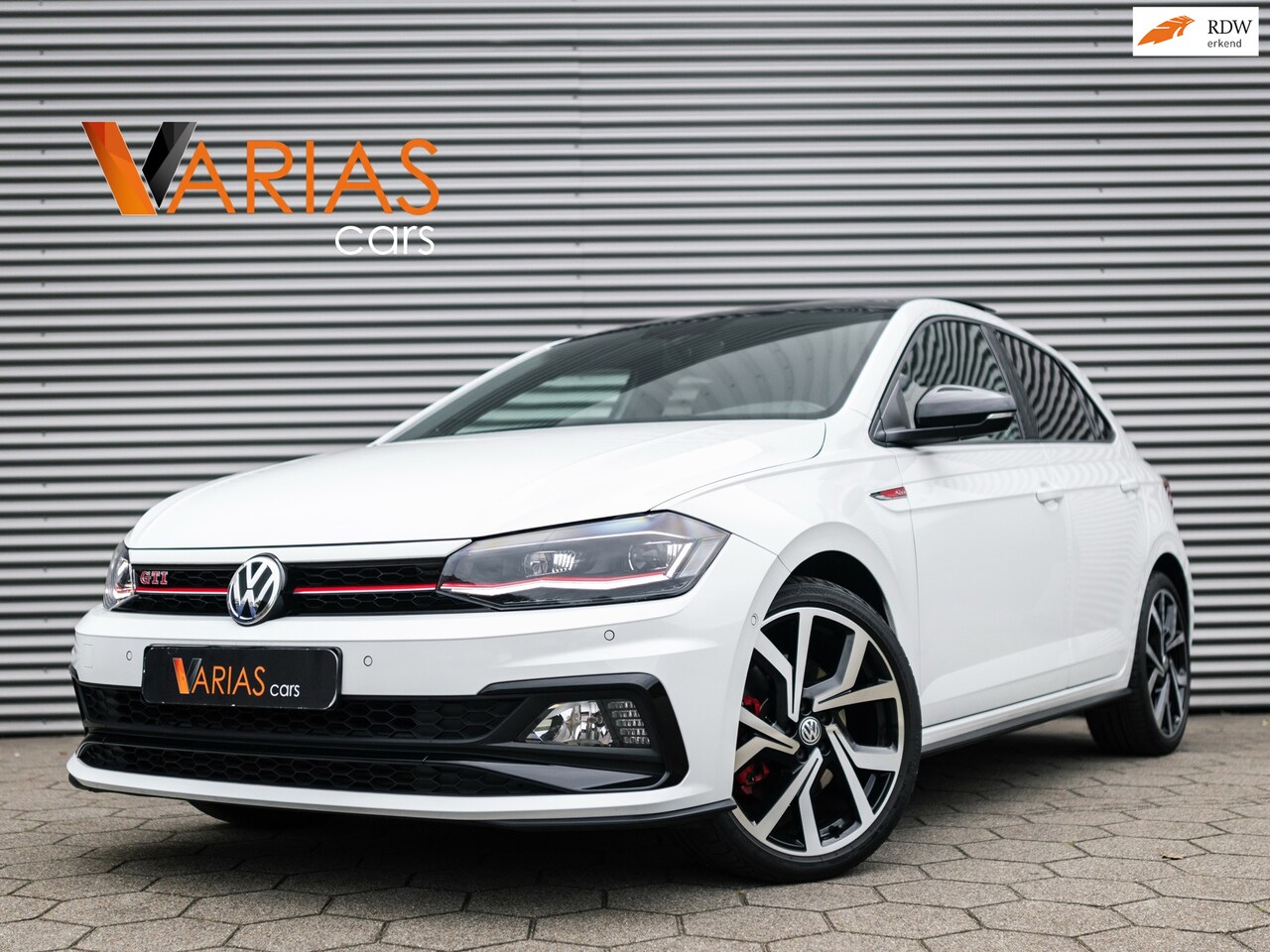 Volkswagen Polo - 2.0 TSI GTI Pano Beats Alcantara Camera Navi - AutoWereld.nl